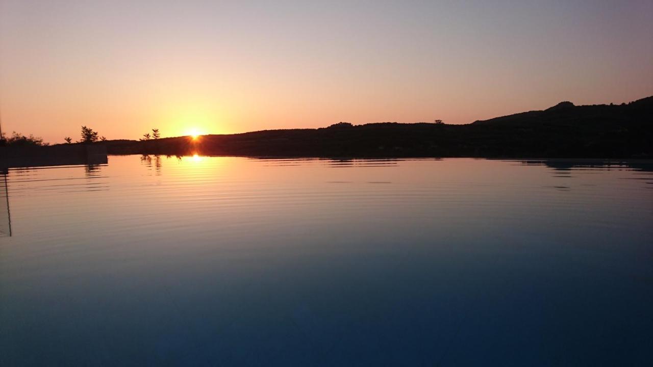 Villa Olive Valley Loutraki  Eksteriør bilde